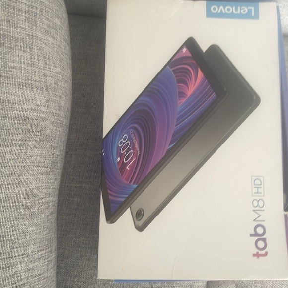 Lenovo Tab M8 HD 16GB, Wi-Fi, 8 in - Iron Gray with Case & Charge. - Picture 3 of 3